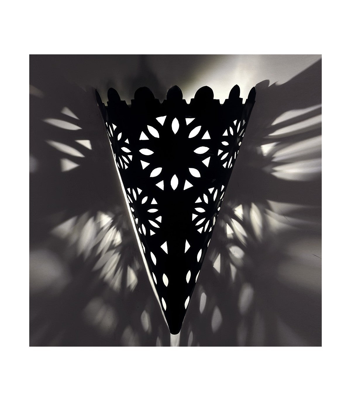 Aplique de Hierro Calado - Artesano - Diseño Arabe - Cono Invertido