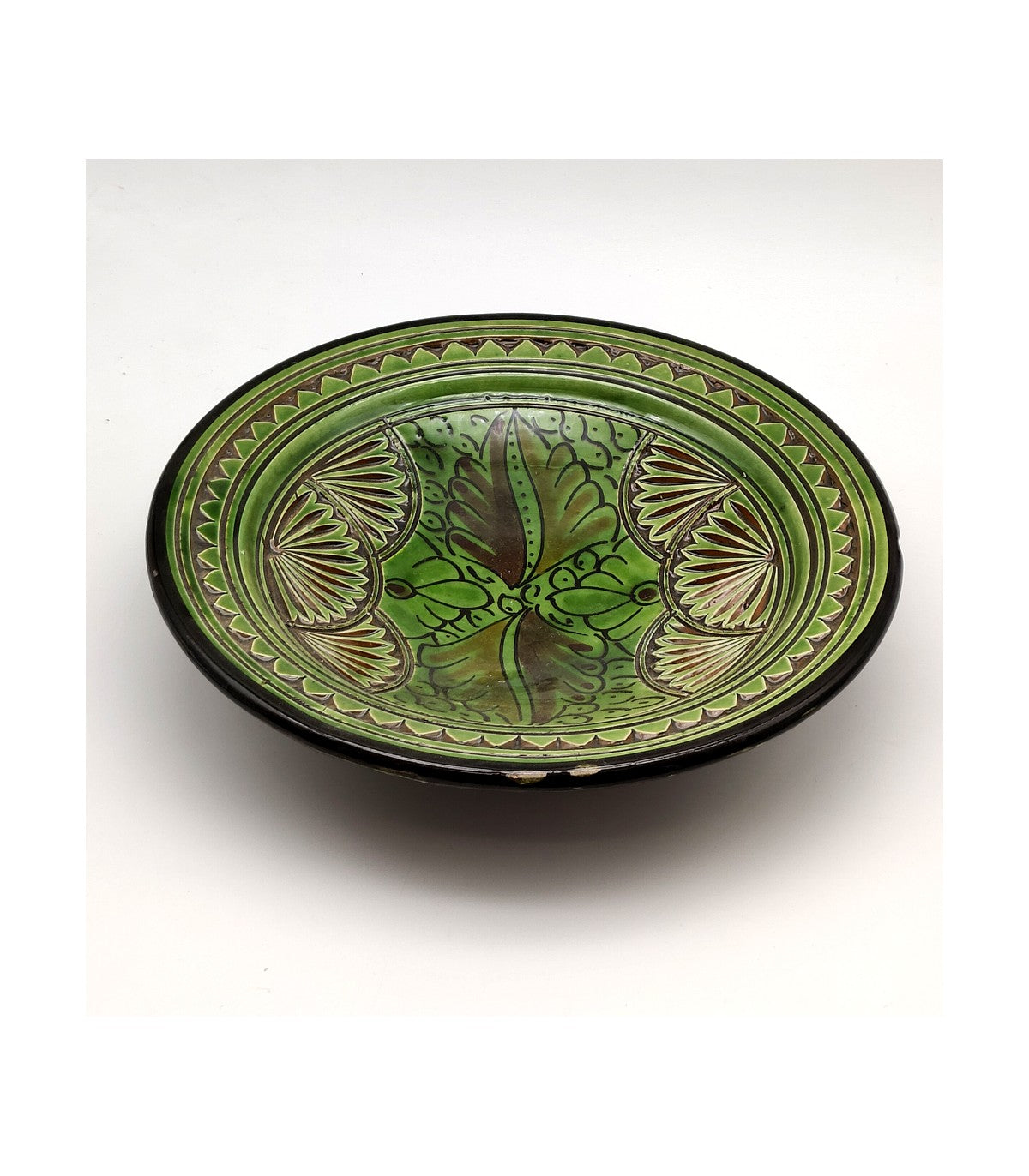 Plato Cerámica Asfi Labrada y Esmaltada - Pintada a Mano - Modelo Manhut